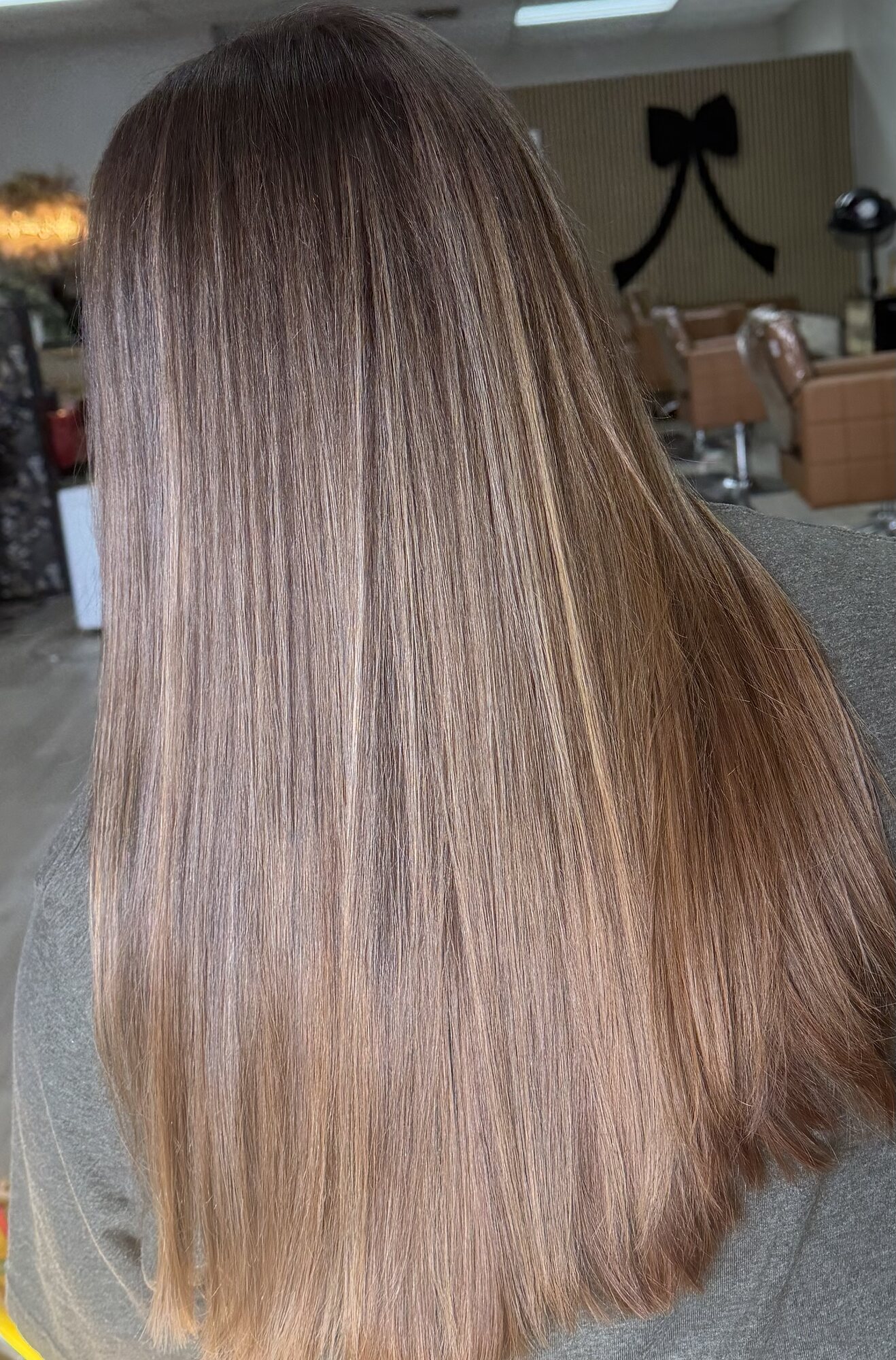 Sleek straight ombre hair color